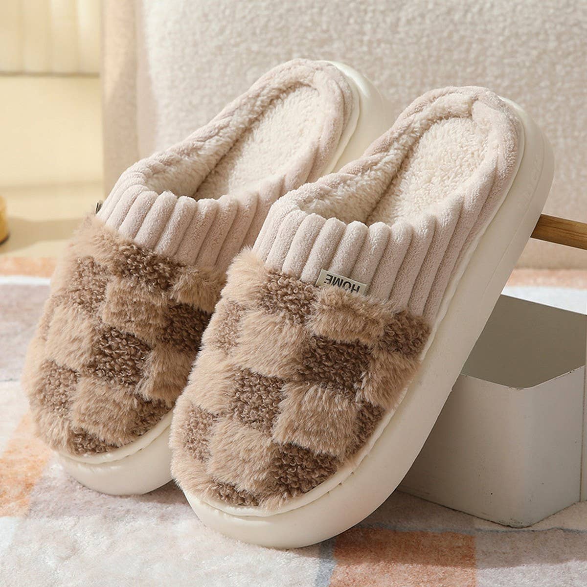CHECKERED SLIPPERS